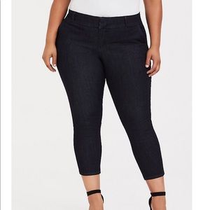 Plus Size 16R Torrid Trouser Ankle Skinny Jean